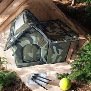 NWT Camo Soft Pet House Dog Cat Shelter w/ Cushion & Ground Stakes Small‎